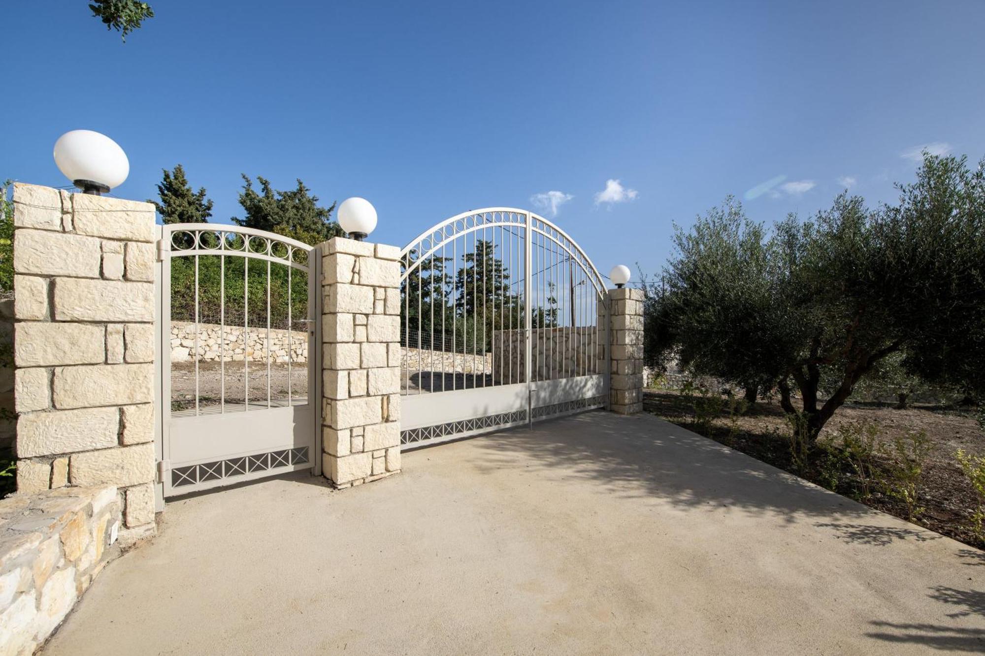 Almyrida Hills Koprana